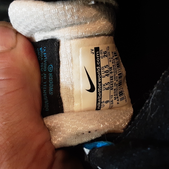 Shoes - Picture 4 of 4